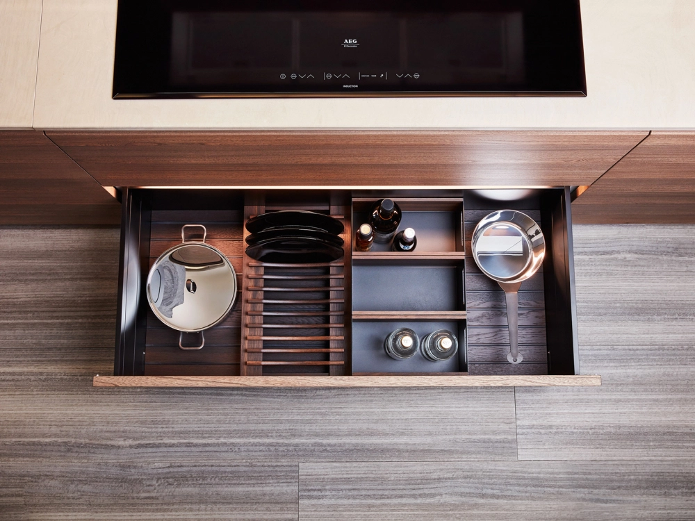 Kuchynský doplnok SMOKED OAK DRAWERS AND PAN DRAWERS ACCESSORIES - fotografia č. 22